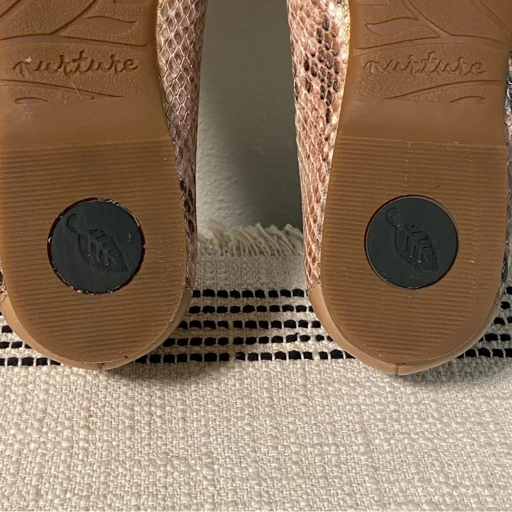 NURTURE / Tan Snake Skin Flats with Buckle on Toe Size 8.5M
